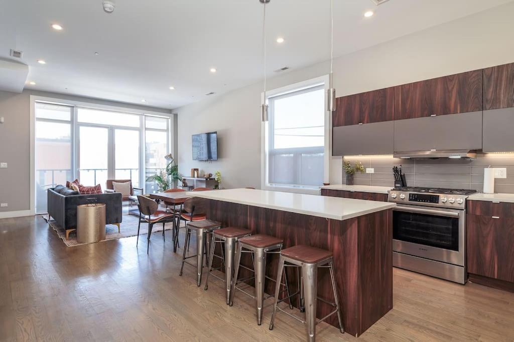 Breathtaking Downtown Penthouse A - Sleeps 11 Villa Chicago Esterno foto